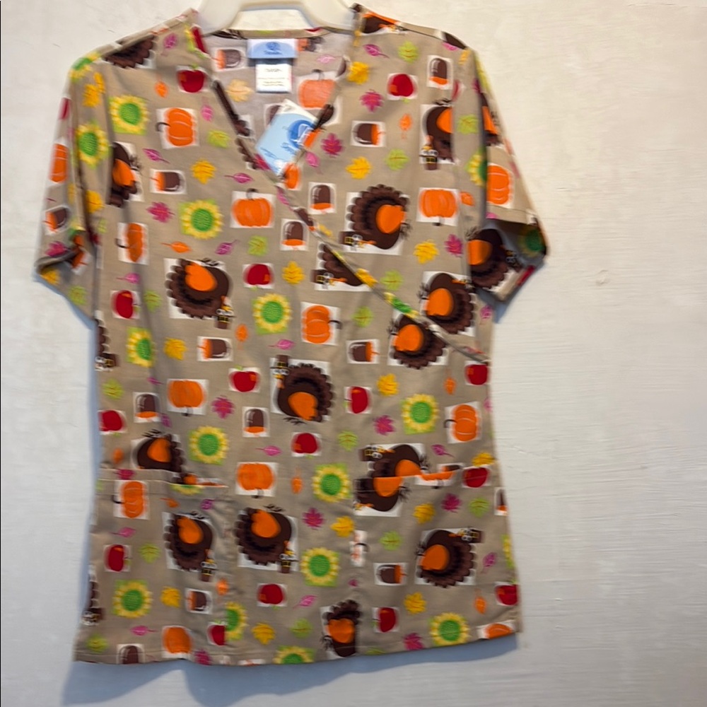 NWT Simply Basic Thanksgiving Turkey Scrub Top XS
